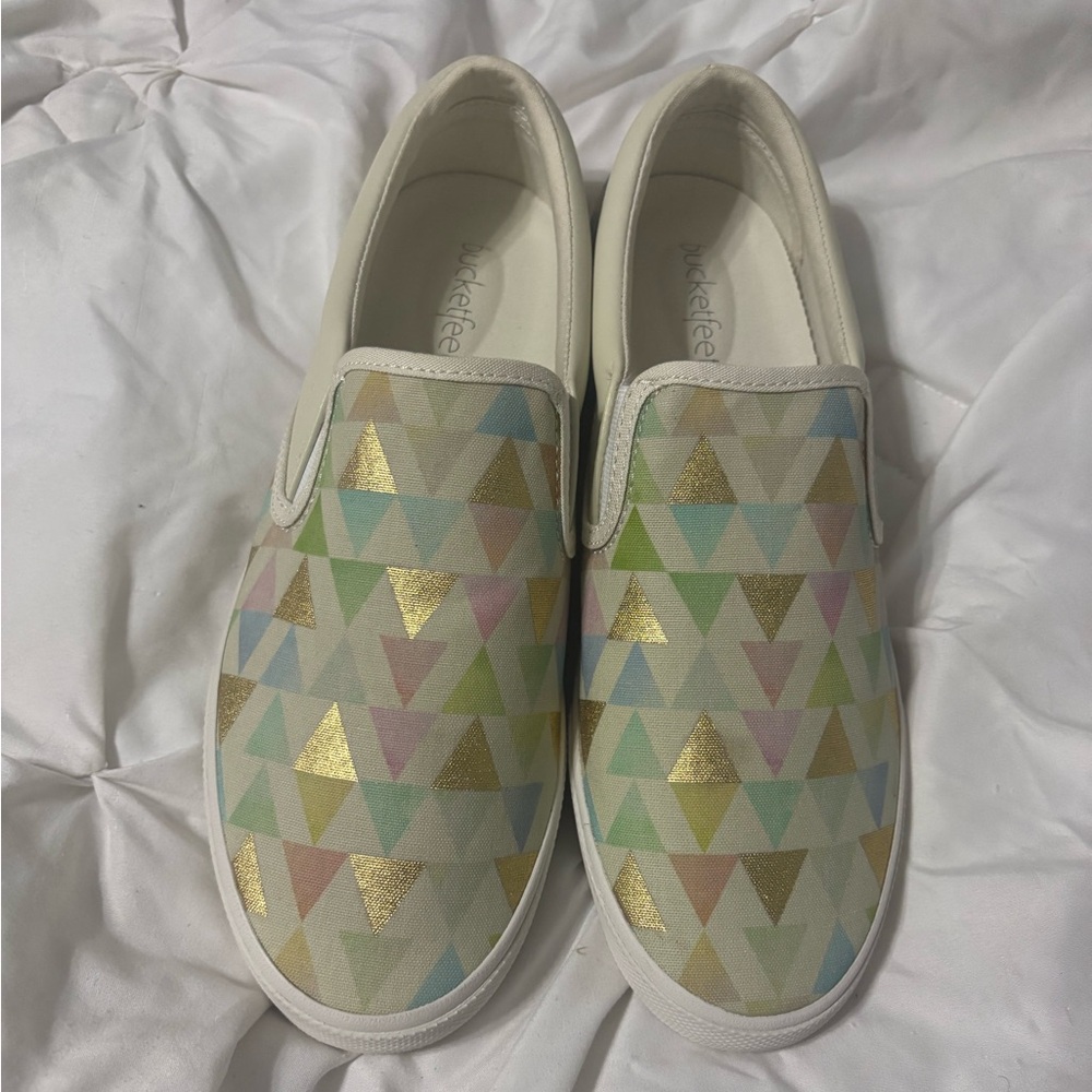 Bucket feet size 10 women’s slip on shoes
